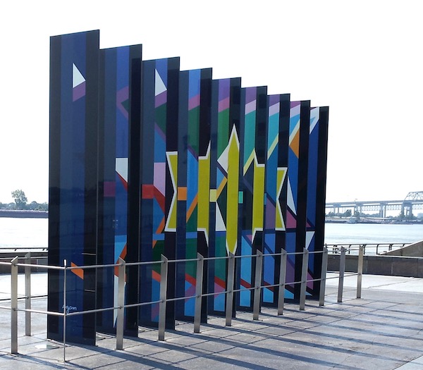 Blue columns painted to reveal a Jewish star.