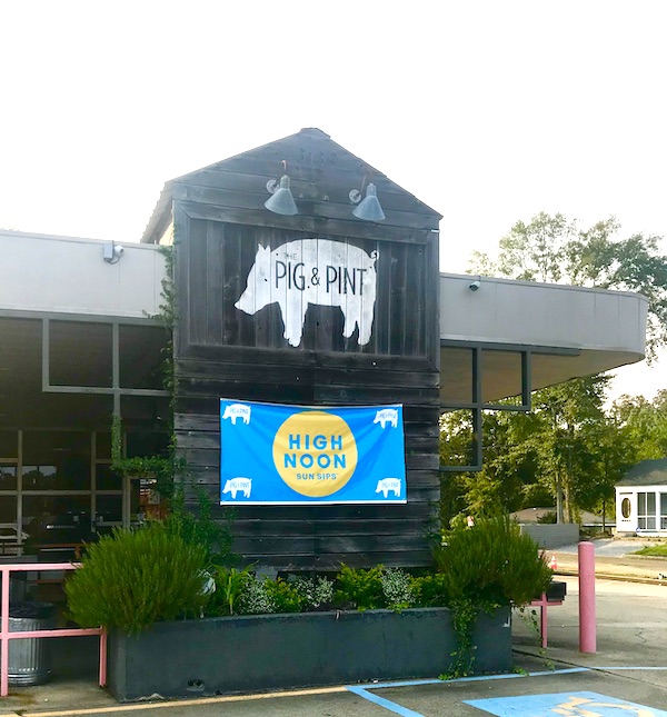 The front of a restaurant Pig and Pint near the Mississippi Civil Rights Museum