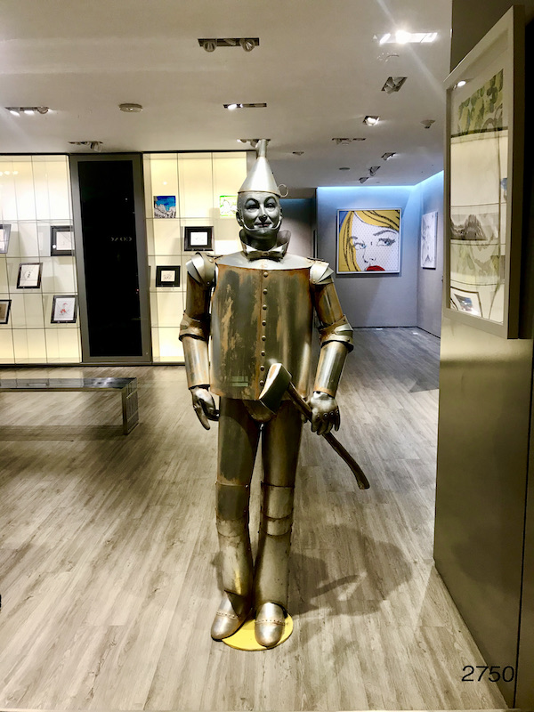An art gallery with a "Tin Man" sculpture on display is another of the 15 Best Free Attractions Las Vegas NV