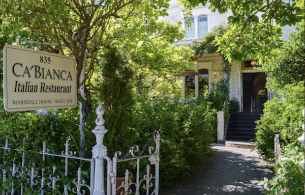 The garden entrance to a restaurant in an historic home, Ca' Bianca Ristorante Italiano