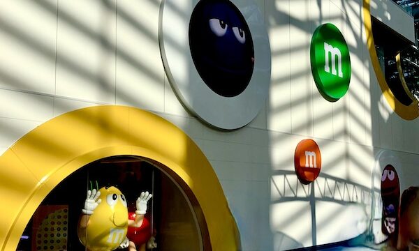 M & M Store with yellow Peanut M & M at window in Mall of America Bloomington MN