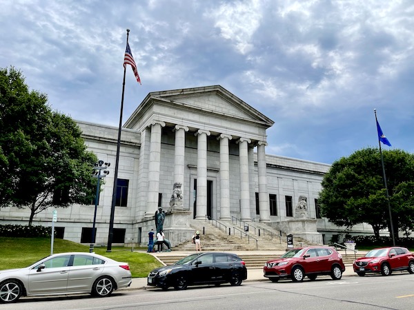 Neoclassical building that is the original building of the Minneapolis Institute of Art