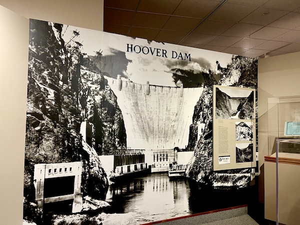 Black and white mural of the Hoover Dam under construction