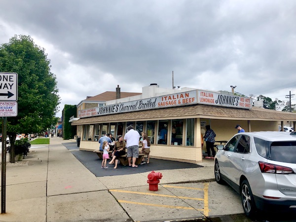 A corner drive-up restaurant on Our Driving Tour of Chicago IL