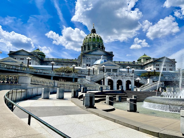 pennsylvania-state-capitol-harrisburg-the-traveling-locavores