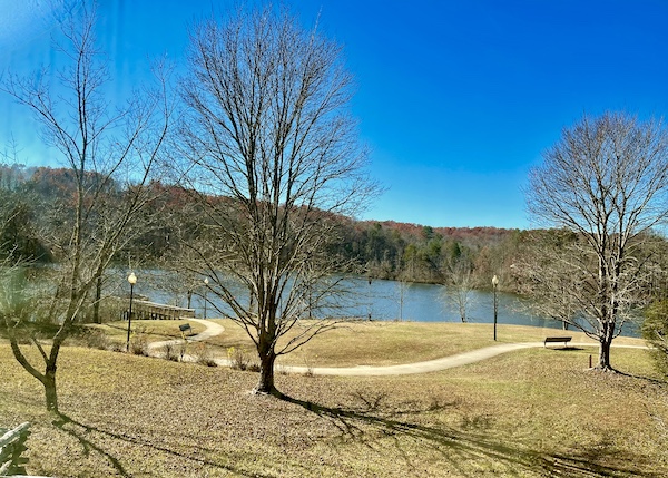 Lake, mountains and trees at a park in northwestern south carolina