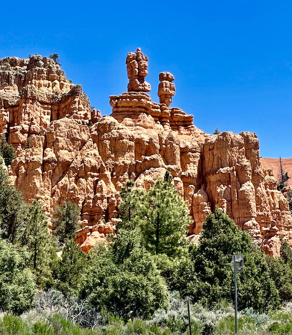Red rock formations that look hand carved at Bryce Canyon National Park