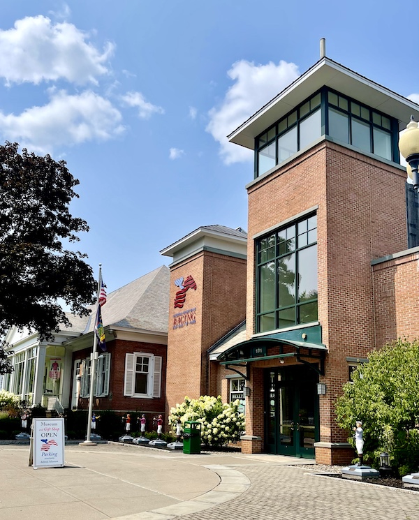 Red brick contemporary building that houses the National Museum of Racing and Hall of Fame